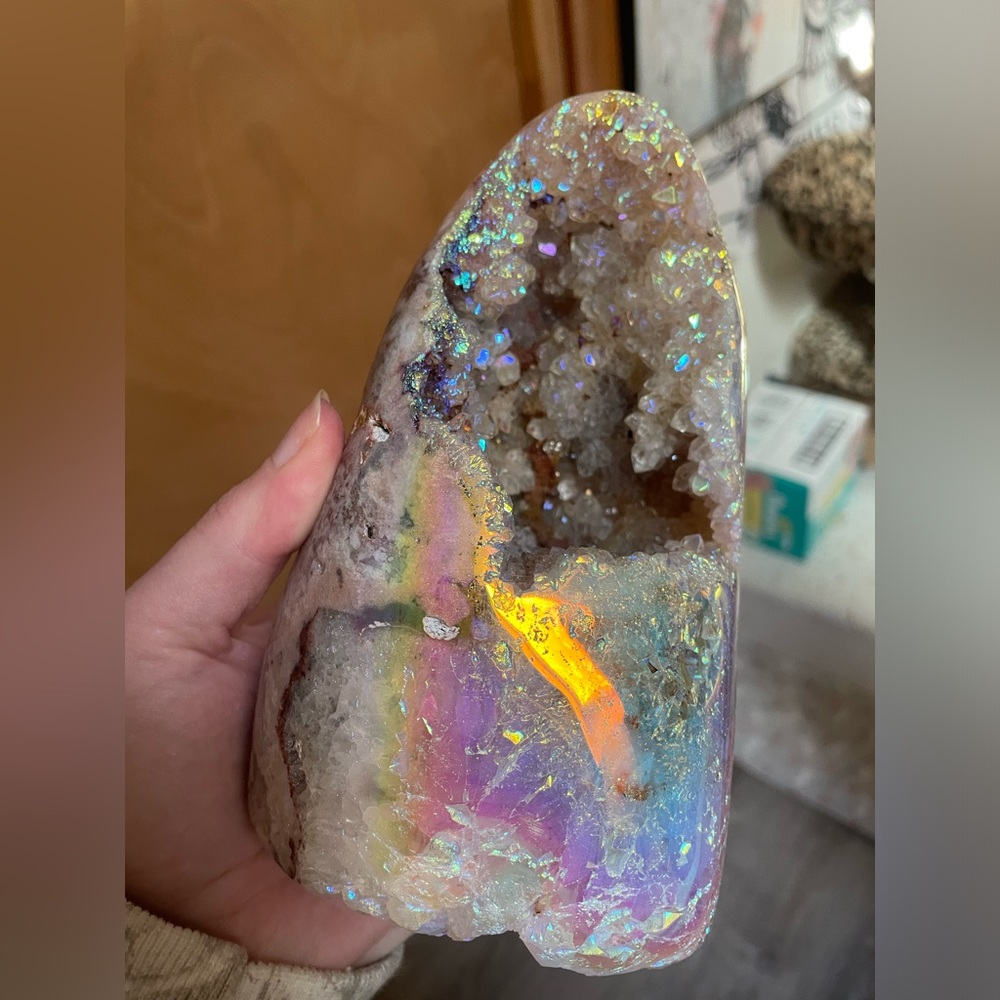 Pink amethyst aura freeform - Picture 10 of 15